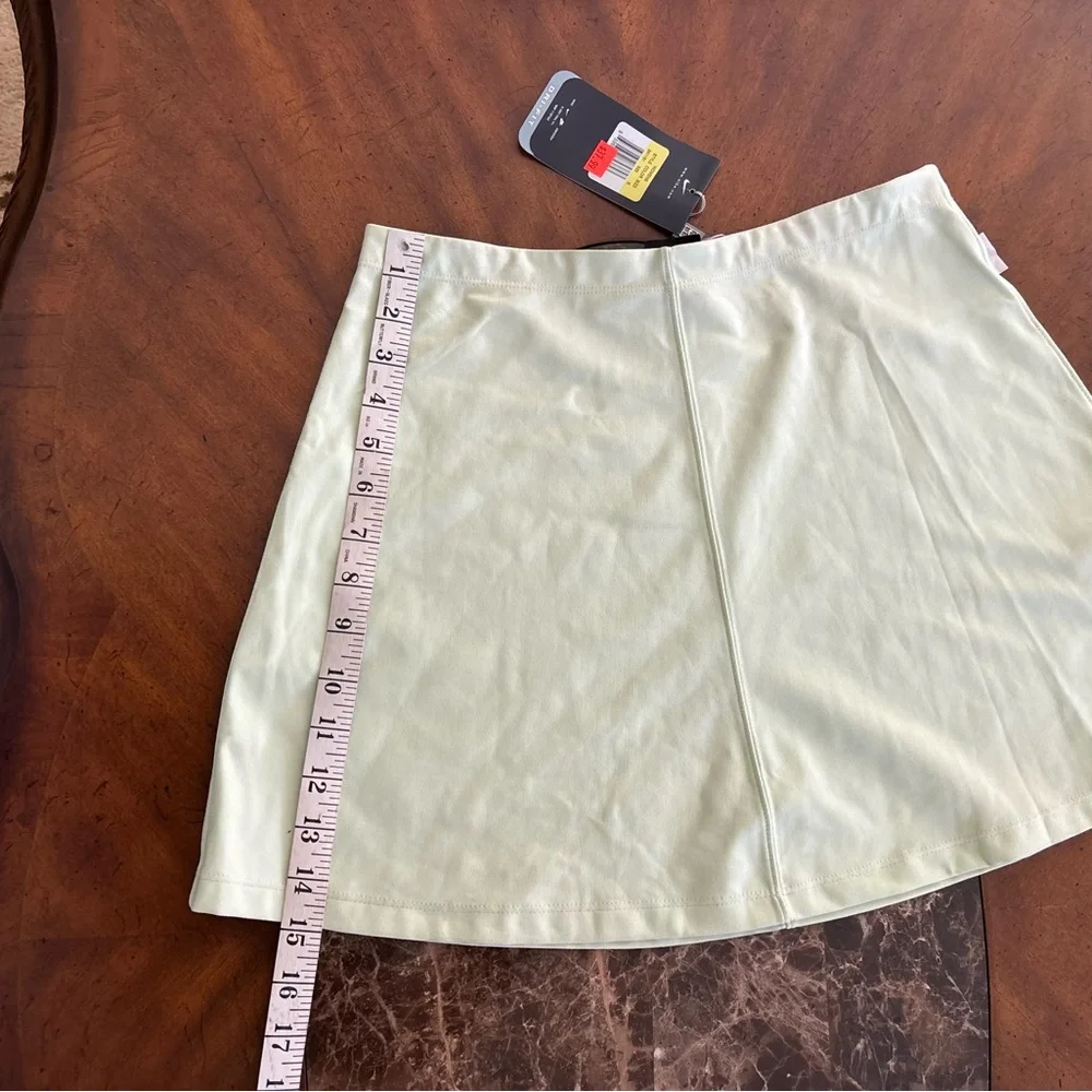 Dri-Fit Nike Women’s Tennis skirt
Brand new with tags
Size Small - Picture 3 of 5